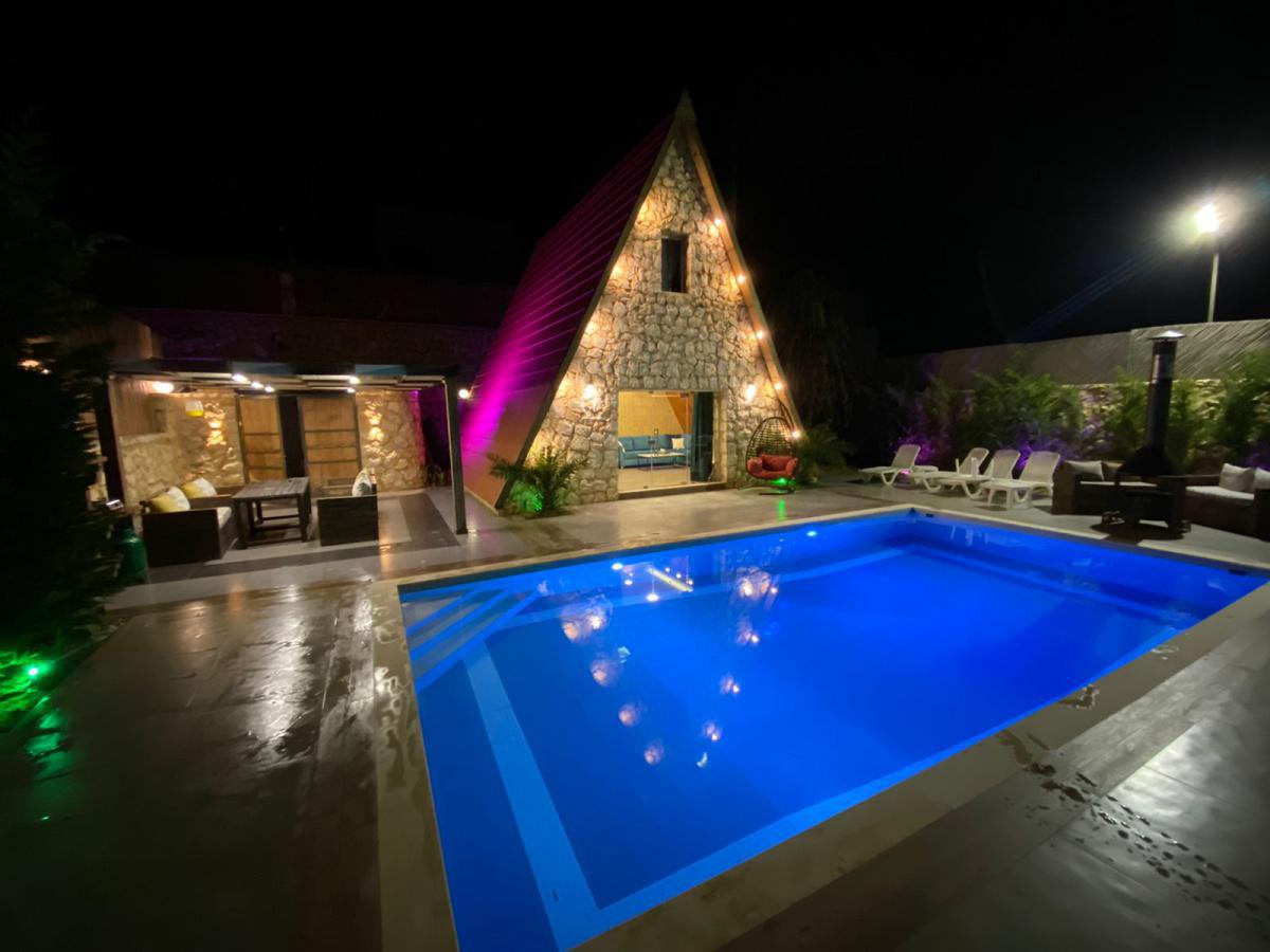 Chalets with Private Pools – Deir el Zahrane, South