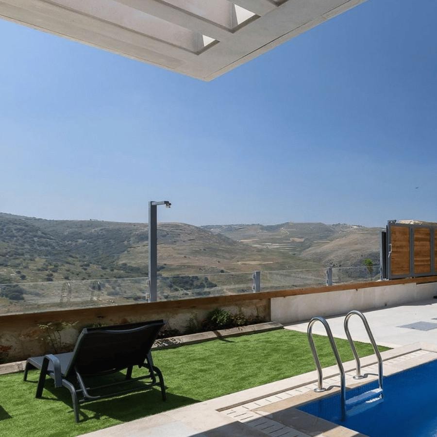 Mini Villas with Private Pools- Kfar Sir