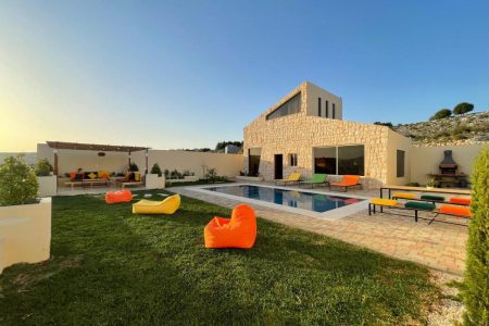 Villa with Private Pool – Houmine Fawqa, Nabatieh