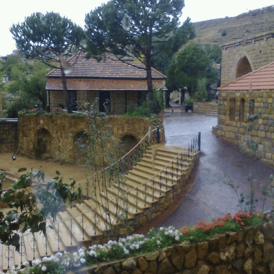 Al Mamlaka Restaurant