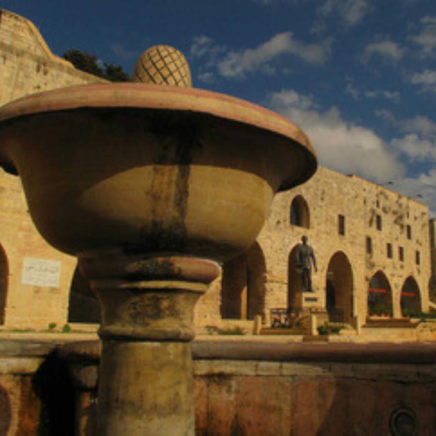 Center of Deir Al Qamar