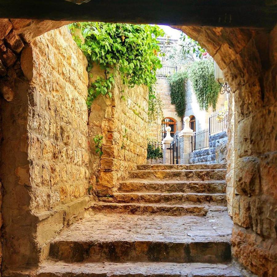 Old roads of Deir El Qamar