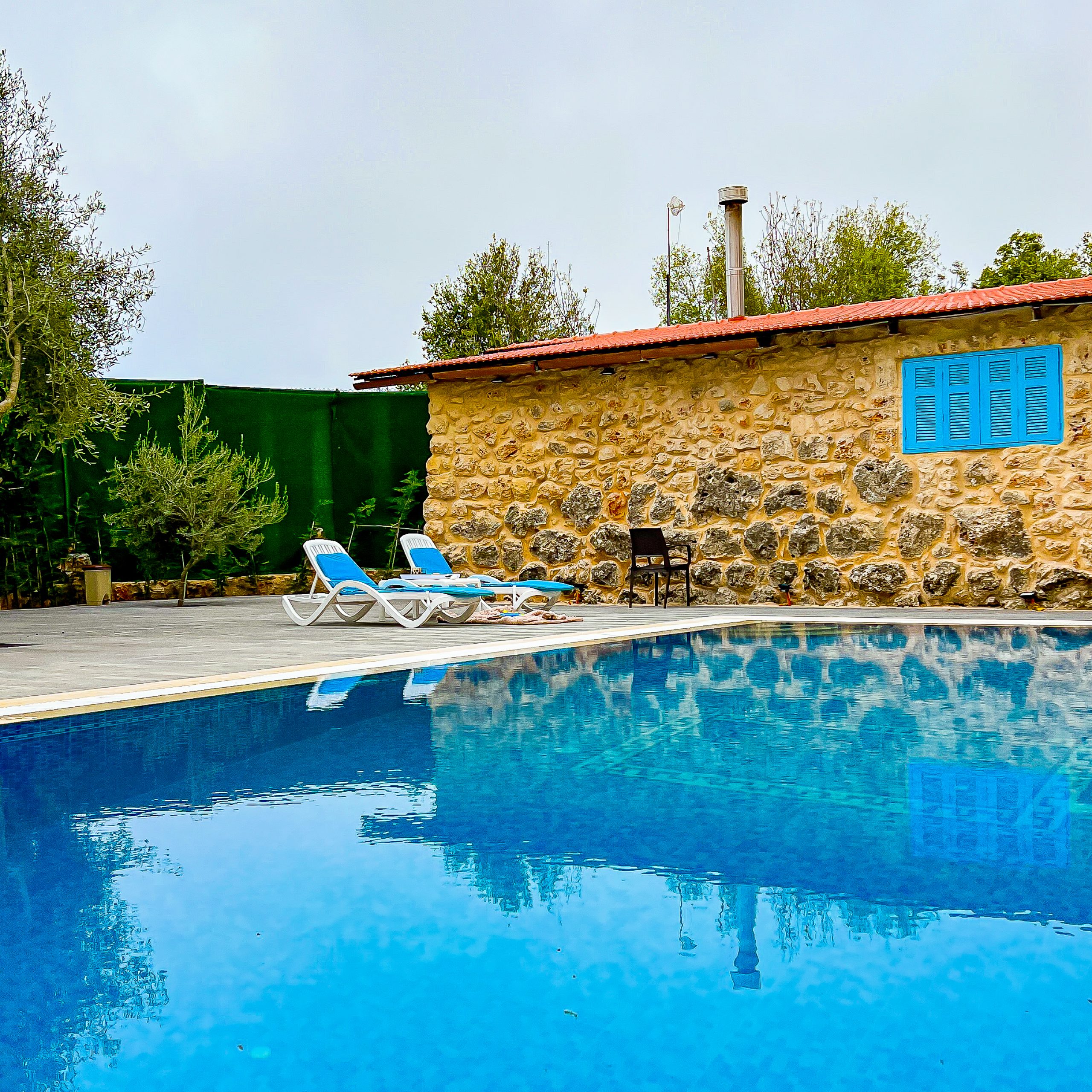 Chalet with Private Pool – Sejoud Jezzine