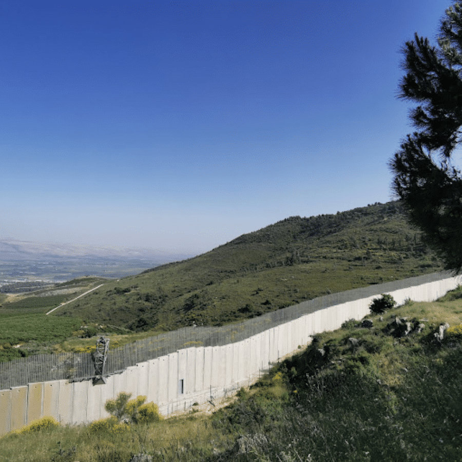 Odaisseh Sign – Lebanese Palestinian Borders