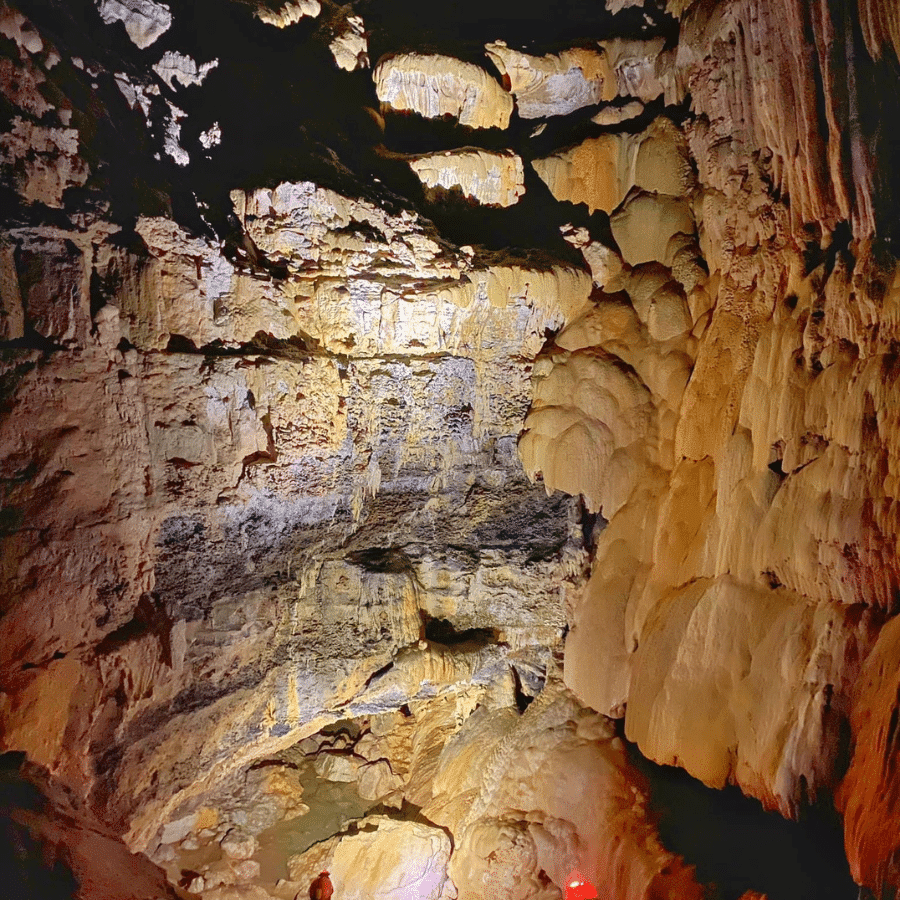 Rweiss Grotto