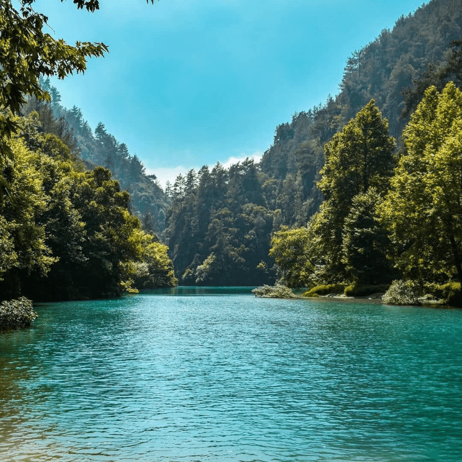 Chouwen Lake