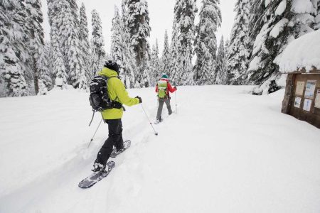 Snow Shoeing – Arz