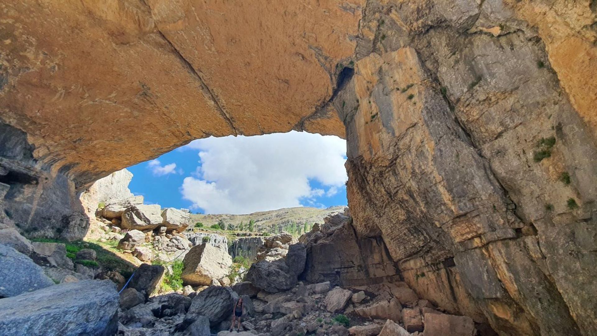 Kfardebian Roman Ruins trail