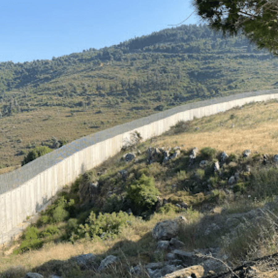 Odaisseh Sign – Lebanese Palestinian Borders