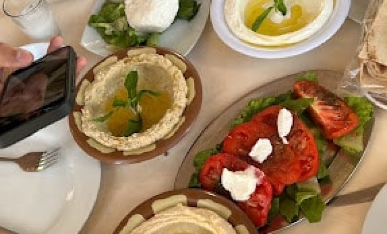 Jar el Qamar Restaurant
