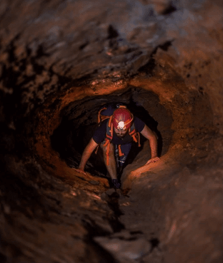 Caving in Aaqoura