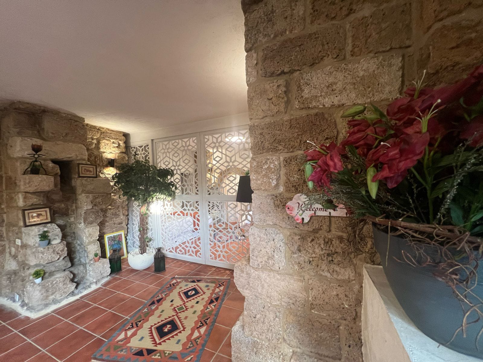 Authentic Guesthouse – Byblos