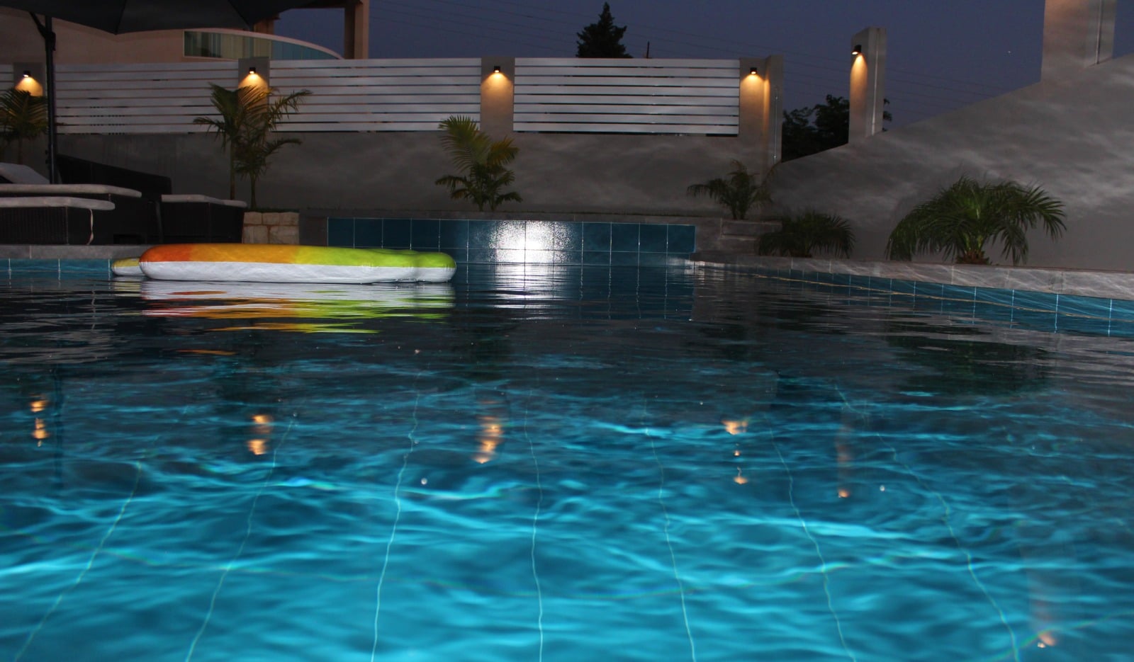 Chalets with Private Pool – Fidar, Jbeil