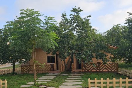 Bungalows by the River – Akkar